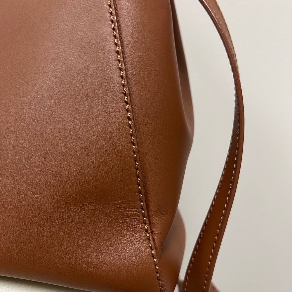 Authentic FENDI Peekaboo - Picture 3 of 8